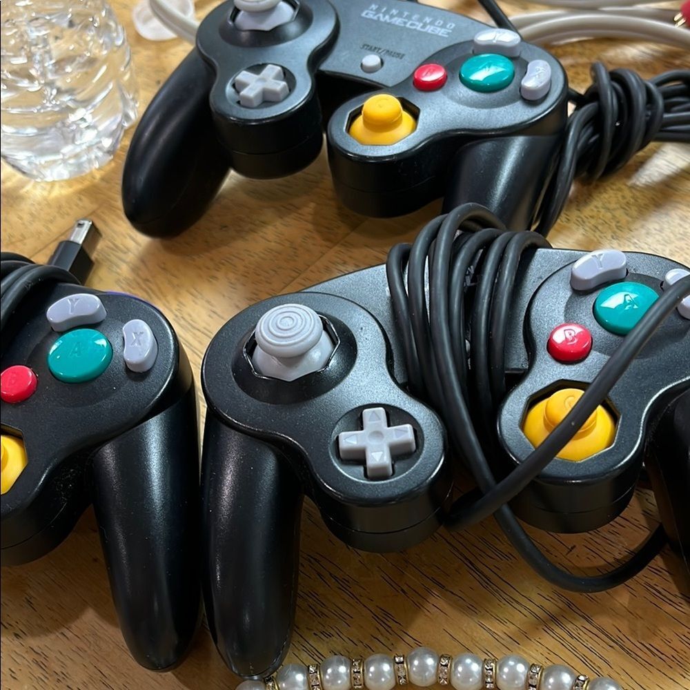 Nintendo GameCube Controller - Black wired - Picture 2 of 3